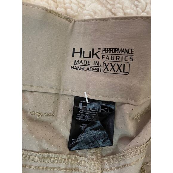 HUK Men's Pursuit 8” Fishing Above the Knee Shorts Khaki Color Size XXXL - Picture 10 of 13